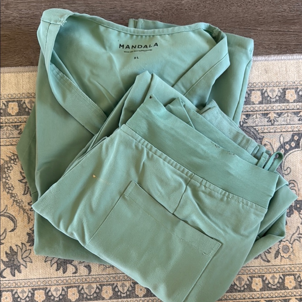 Mandala Women's Teal Cargo Pants